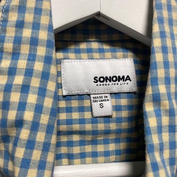 Men’s button down - Picture 2 of 3